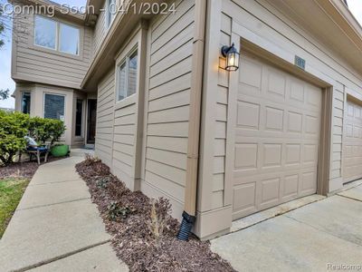 2028 Bancroft Drive, Condo with 3 bedrooms, 3 bathrooms and null parking in Pittsfield Twp MI | Image 2