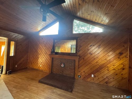 23 High St, Moosup, CT, 06354-1003 | Card Image