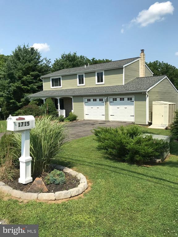 Creek Rd, Bethlehem, PA 18015