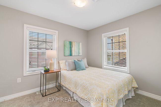 12 Oxfordshire Lane, Condo with 3 bedrooms, 4 bathrooms and 1 parking in Kitchener ON | Image 23