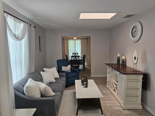 421 Se Skipper Ln, Port Saint Lucie, FL, 34983-2225 | Card Image