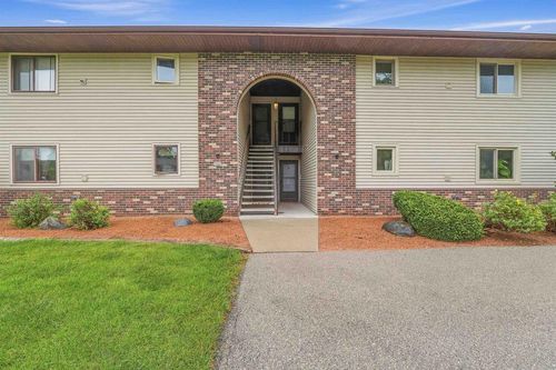 c-1737 Maricopa Drive, OSHKOSH, WI, 54904 | Card Image