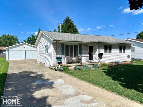 809 Moore Street, Owosso, MI, 48867 | Card Image