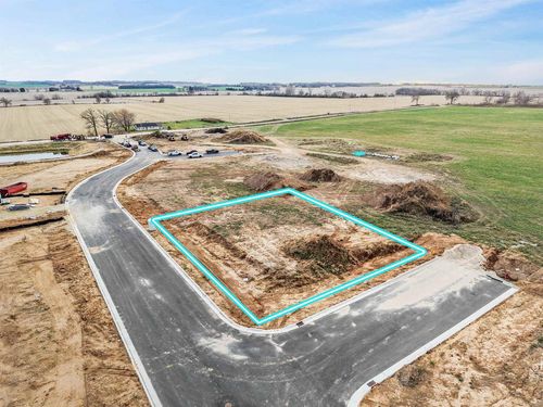 123 S 8th St, Evansville, WI, 53536 | Card Image