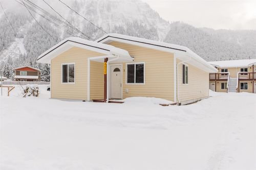 unit-1-4050 Delta Drive, Juneau, AK, 99801 | Card Image
