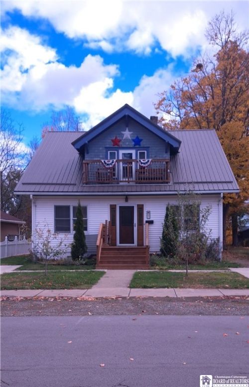 67 Elm St, Westfield, NY, 14787-1437 | Card Image