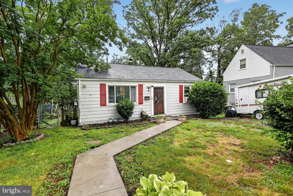 Residential in BLADENSBURG 3