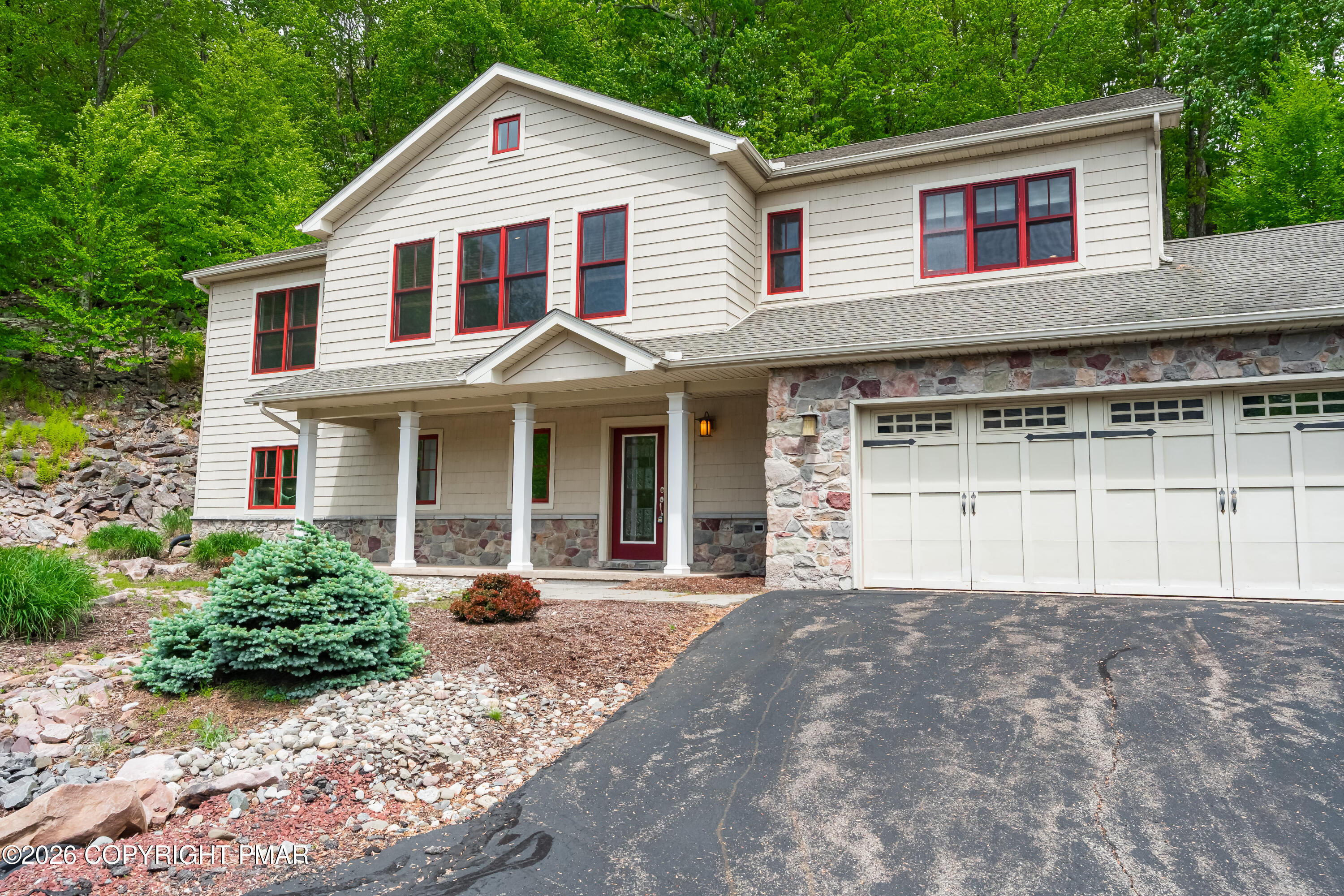 Residential in Lake Harmony 5