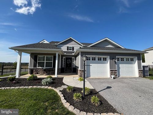 100 Eagle Rd, DILLSBURG, PA, 17019-8529 | Card Image