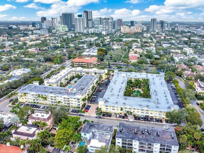 APT-703 - 1501 E Broward Blvd, Condo with 3 bedrooms, 2 bathrooms and null parking in Fort Lauderdale FL | Image 5