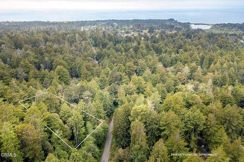 32100 Forest Ln, Fort Bragg, CA, 95437-8418 | Card Image