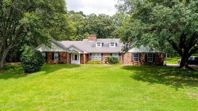 211 Traceway front view 2 | Image 18