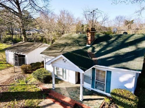 588 Martin Luther King Jr Dr, Holly Springs, MS, 38635-1225 | Card Image