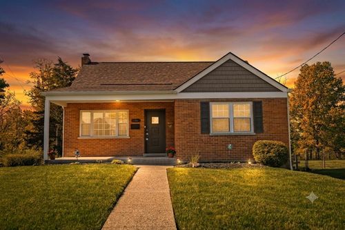164 Summit Ave, Fort Thomas, KY, 41075-2046 | Card Image
