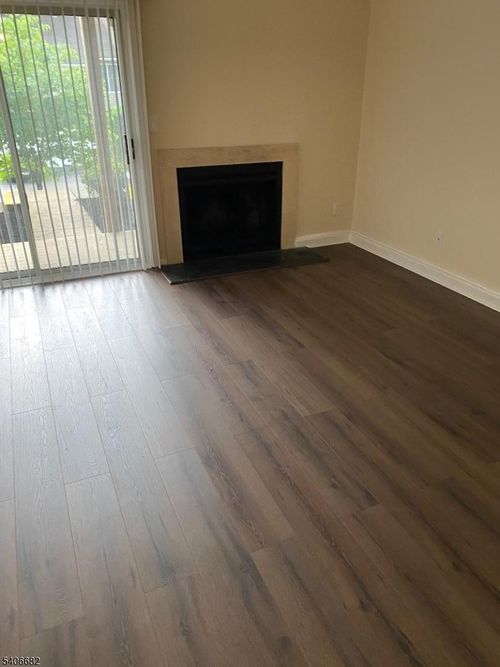 5 Brigade Ct, Bedminster, NJ, 07921-1838 | Card Image