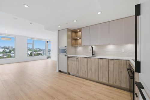 518-755 Harbourside Drive, North Vancouver, BC, V7P0G1 | Card Image