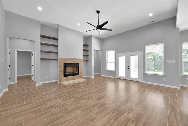 7 Pilot Pt, House other with 4 bedrooms, 5 bathrooms and 3 parking in Conroe TX | Image 5