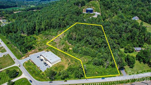 99999 Burney Mountain Rd, Fletcher, NC, 28732 | Card Image