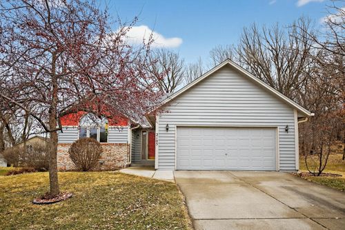 2105 Lincoln St S, Northfield, MN, 55057-3526 | Card Image