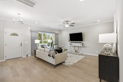 248 Doak Rd, Manchester, TN, 37355-7304 | Card Image