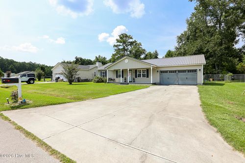 102 Turtle Creek Ct, Jacksonville, NC, 28540-8061 | Card Image
