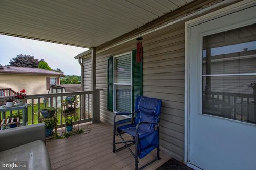 106 Falcon Ct, LANCASTER, PA, 17603-2156 | Card Image