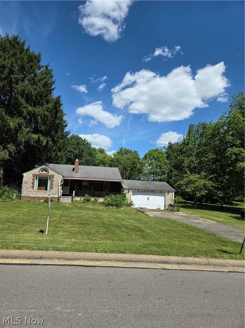 29 Philrose Ln, Poland, OH, 44514-3242 | Card Image