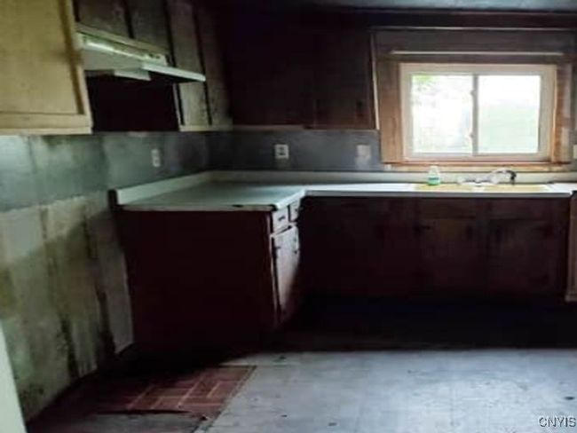 211 Vienna St, House other with 3 bedrooms, 2 bathrooms and null parking in Newark NY | Image 5