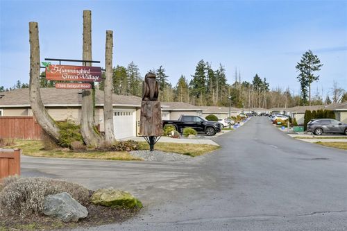 52-7586 Tetayut Rd, Saanichton, BC, V8M0B4 | Card Image