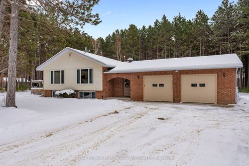 1137 Locksley Rd, Pembroke, ON, K8A6W5 | Card Image