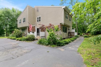 3 - 160 Route 27, Condo with 2 bedrooms, 1 bathrooms and null parking in Raymond NH | Image 1