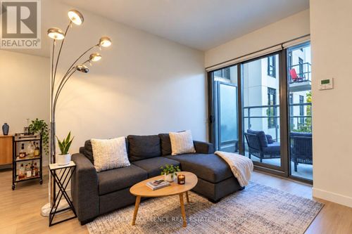 330-280 Howland Avenue, Toronto (Annex), ON, M5R0C3 | Card Image