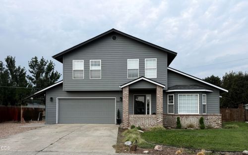 764 Nw 19th Pl, Redmond, OR, 97756-8803 | Card Image