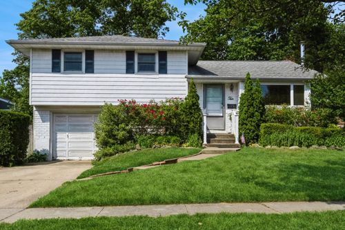 10 Nancy Dr, Farmingdale, NY, 11735-5416 | Card Image