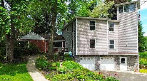 2822 Lakeland Pkwy, Silver Lake, OH, 44224-2919 | Card Image