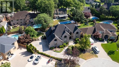 15 Fasan Crescent, Tecumseh, ON, N8N4L1 | Card Image