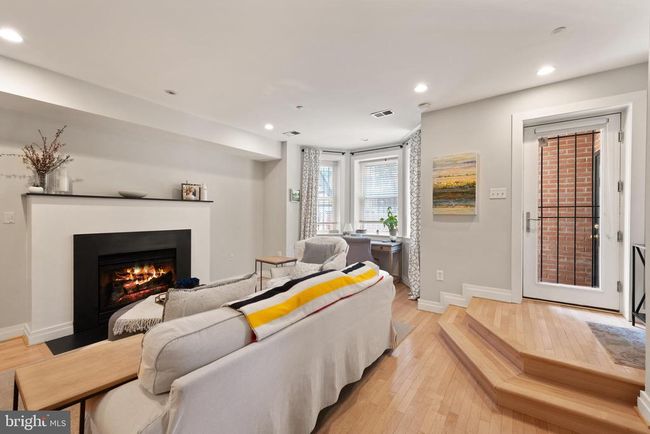 APT-1 - 1622 19 Th St Nw, Condo with 2 bedrooms, 2 bathrooms and null parking in WASHINGTON DC | Image 4