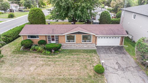 2 Champagne St W, North Stormont, ON, K0A1R0 | Card Image