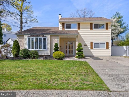 381 Regina Ave, Hamilton, NJ, 08619-2229 | Card Image