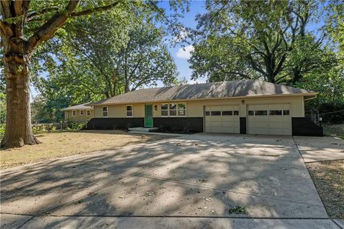 9009 W 47th Ter, Merriam, KS, 66203-1271 | Card Image