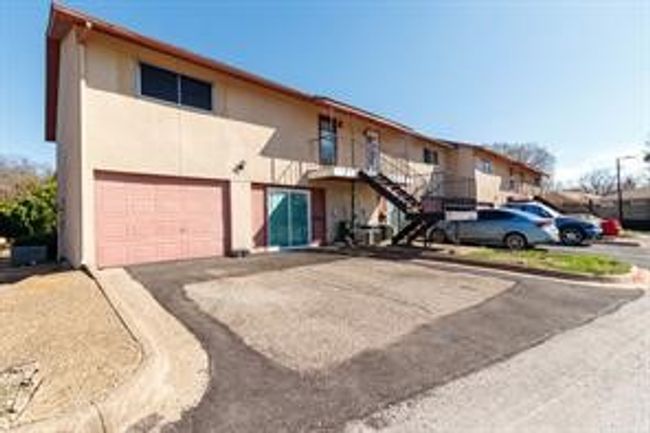 5742 Marina Dr, Townhouse with 3 bedrooms, 2 bathrooms and null parking in Garland TX | Image 9