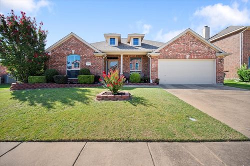 1308 Webb Ferrell Rd S, Arlington, TX, 76002-4573 | Card Image