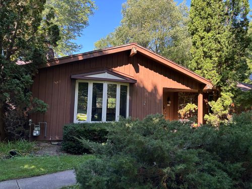 923 Tara Hl E, Hartford, WI, 53027-9041 | Card Image