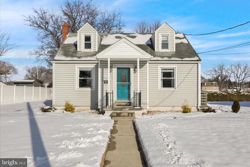 821 Bellefonte Ave, SHILLINGTON, PA, 19607-2105 | Card Image