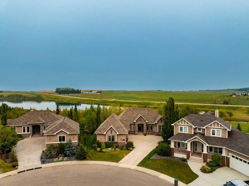 60 Montenaro Bay, Cochrane, AB, T4C0A5 | Card Image