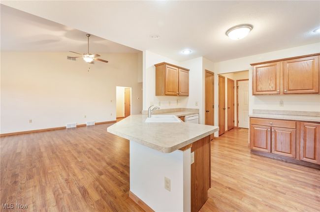1089 Park Pl, Condo with 2 bedrooms, 2 bathrooms and null parking in Niles OH | Image 5