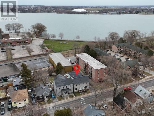 271-273 Rideau St, Kingston, ON, K7K3A7 | Card Image