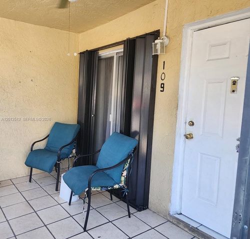 10-9-15619 Sw 73rd Cir Terrace, Miami, FL, 33193 | Card Image