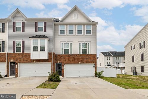 530 View Point Way, FREDERICKSBURG, VA, 22405-1284 | Card Image