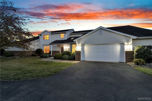 142 Southwick Dr, Orchard Park, NY, 14127-1665 | Card Image